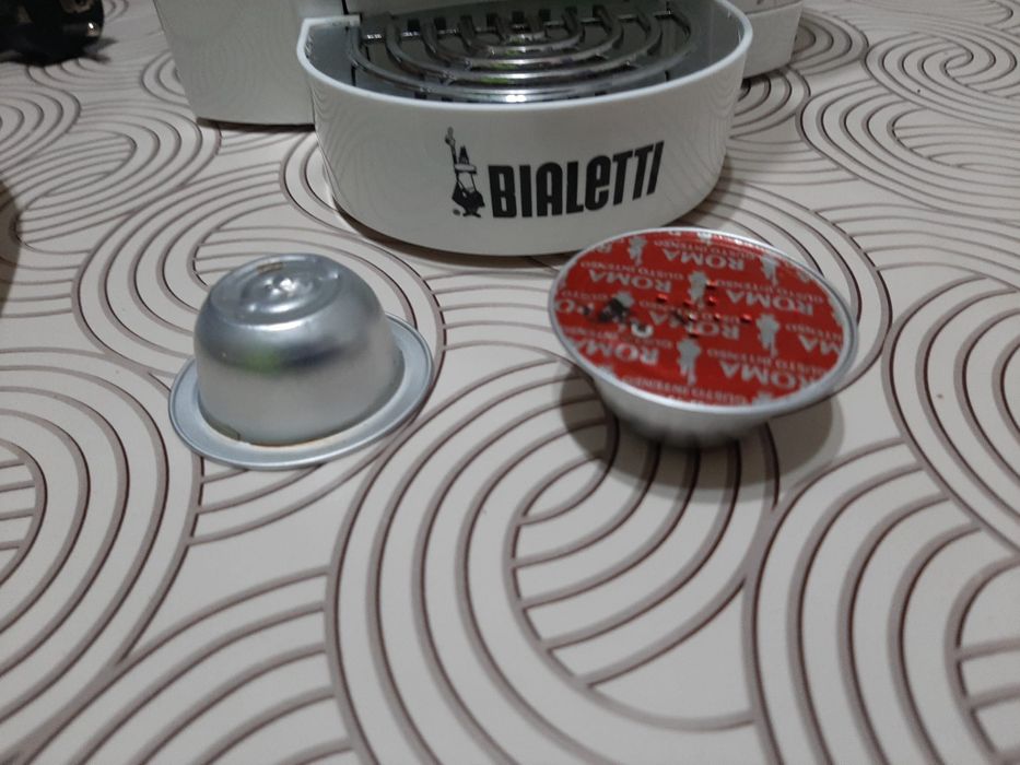 Aparat de cafea cu capsule Bialetti second hand