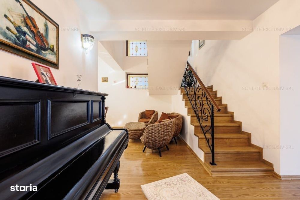 OVIDIU VILE  S+P+1+M-5 dormitoare  3 bai,garaj apr. de LAC 495000 eur!