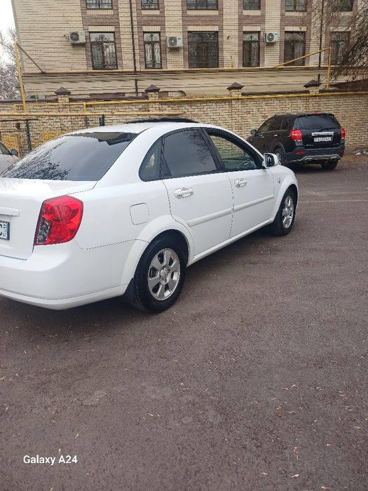 Gentra 3-pozitsiya avtomat probeg 81000 kraska toza pult megicar