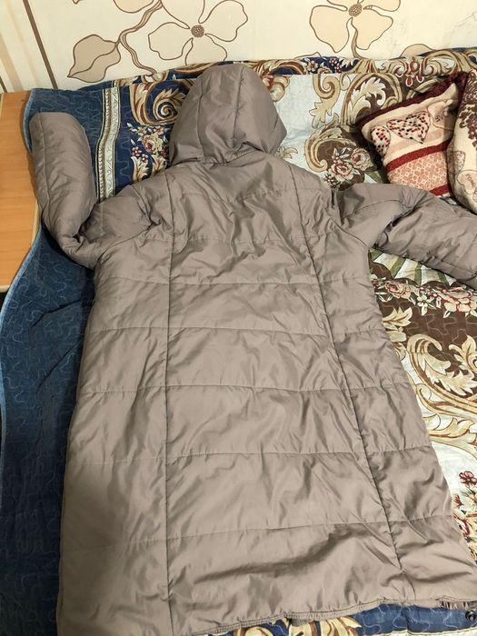 Продам женскую куртку