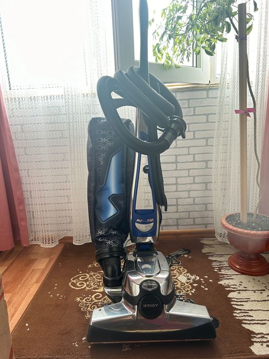 Vând aspirator Kirby Avalir 2, în stare excelentă, nefolosit.