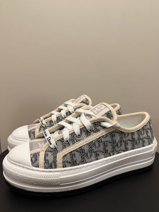 Дизайнерски дамски кецове