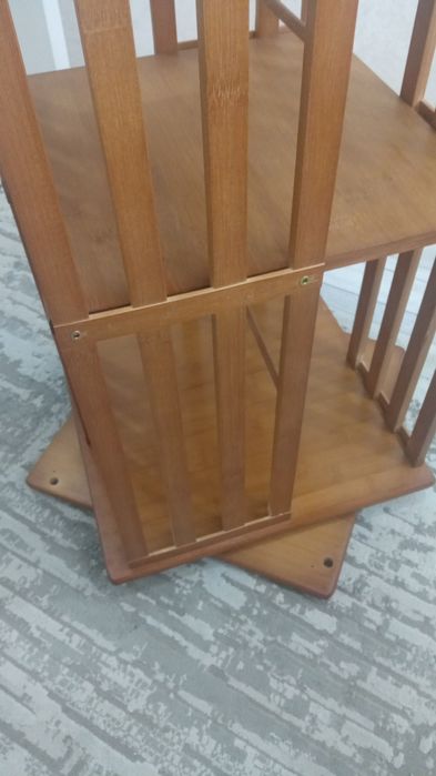 Продам книжную полку