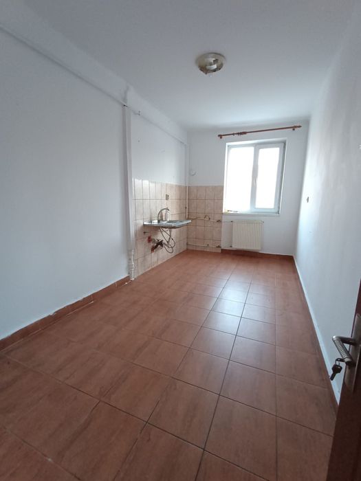 Vând apartament cu 2 camere