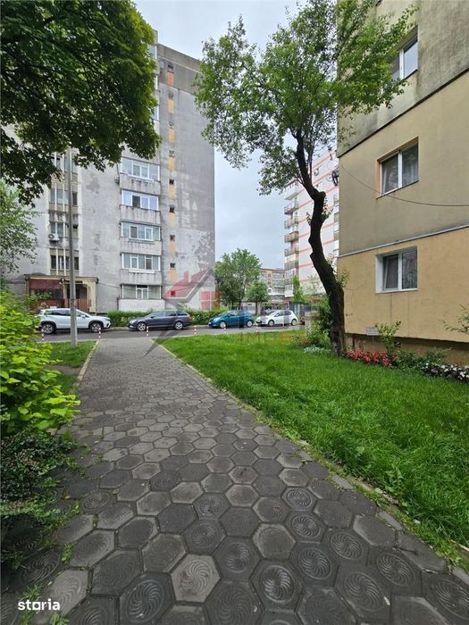 Etaj 2 - Dacia Bicaz, apartament 3 camere, mobilat, liber