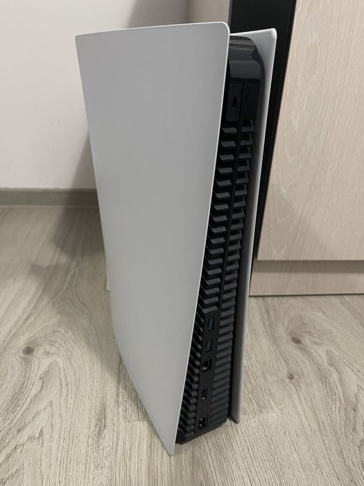 Playstation 5 (ps5) digital edition +2 manete