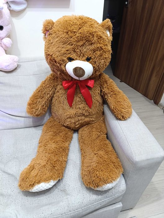 Голяма плюшена играчка мече