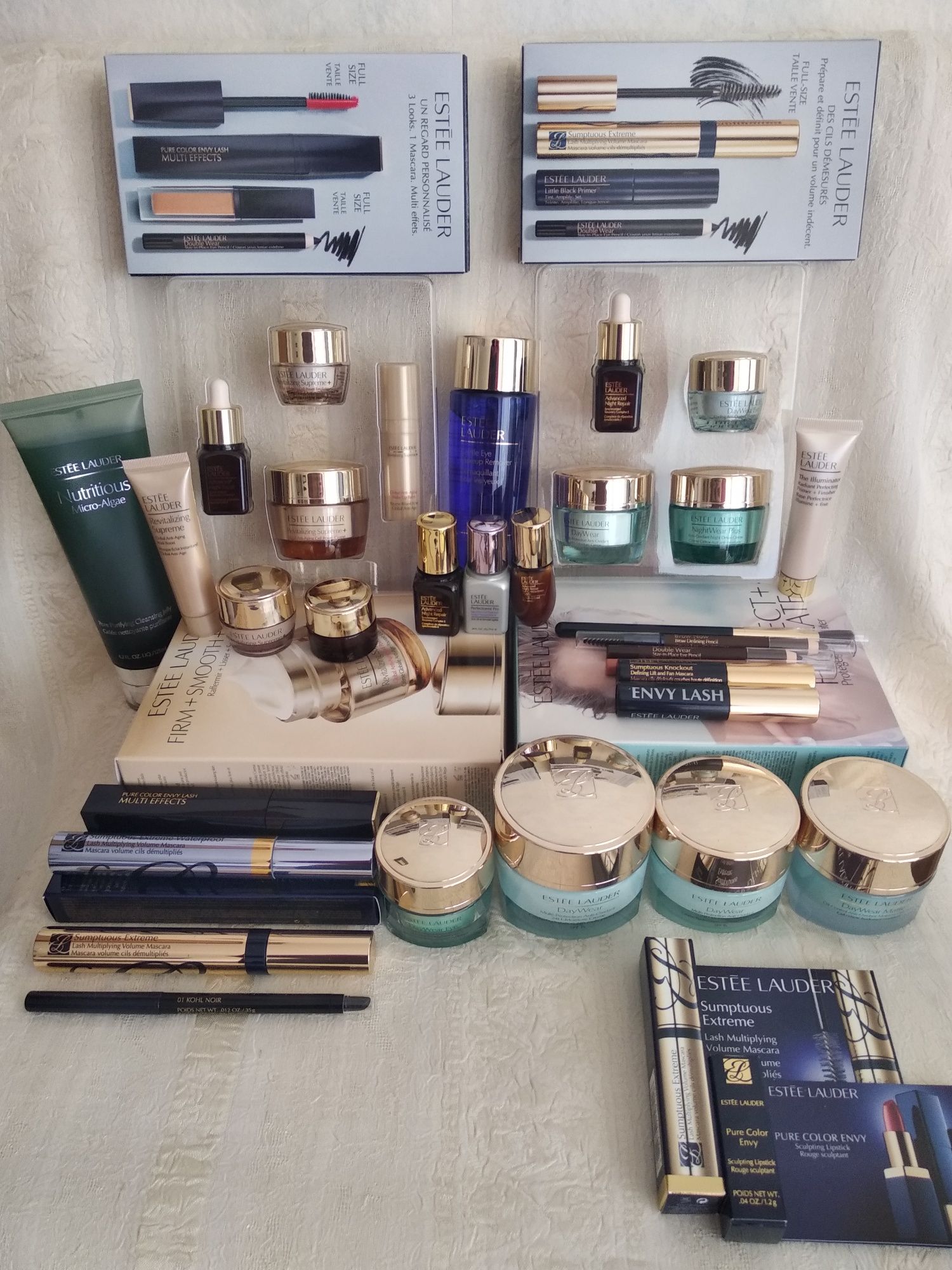 Estee Lauder - продукти, мостри, комплекти гр. Казанлък • OLX.bg