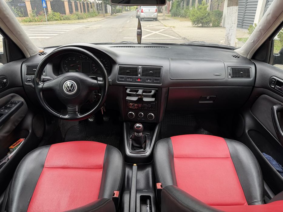 VW Golf 4 / 1.4 benzina 16v / Model Pacific / An 2004 Euro 4 !!