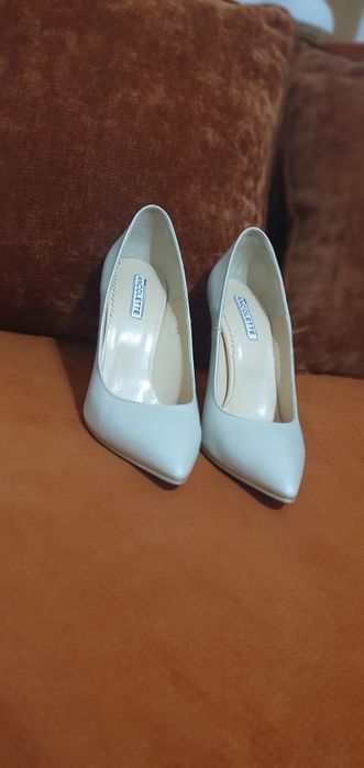 Pantofi ancolette