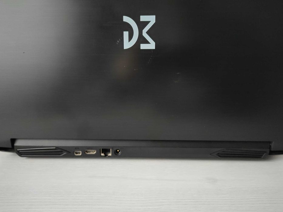 Laptop Clevo Dream Machines 17.3" i7-9750H, GTX 1050 3GB, SSD 1TB