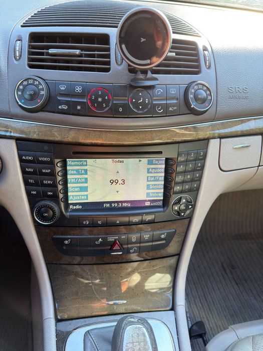Mercedes-Benz E