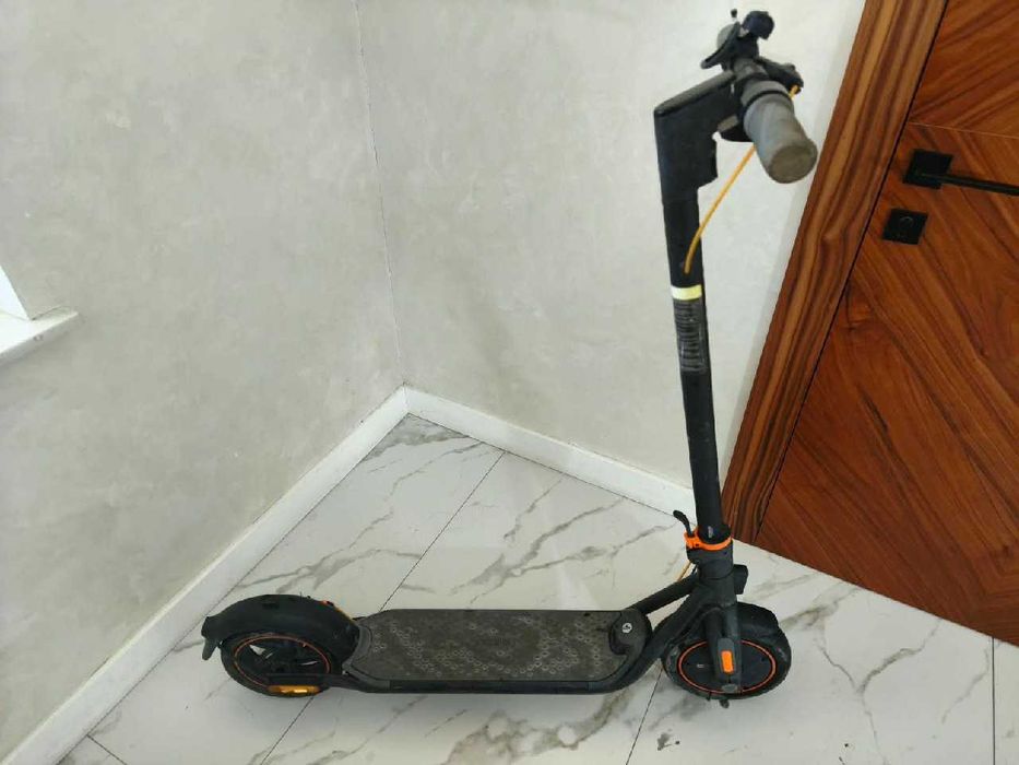 Электросамокат Segway Ninebot F30, б/у