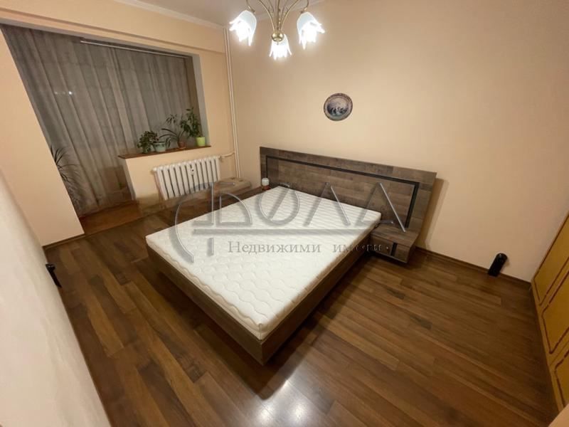 Продава се Тристаен апартамент в София, Надежда 2 - 90 кв.м за 2445 €/кв.м - Снимка #4