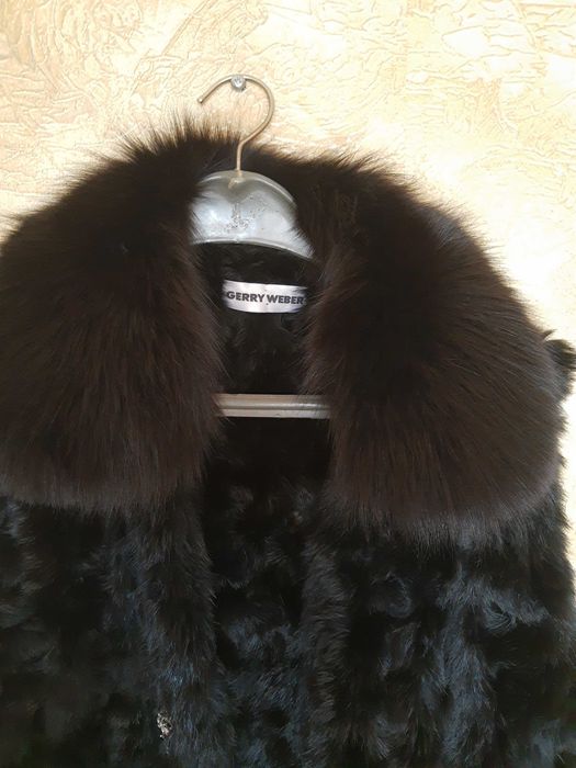 Елек,плетиво с якаДнес499лв ,естествен косъм,цяла кожа,лисицаФирменGER