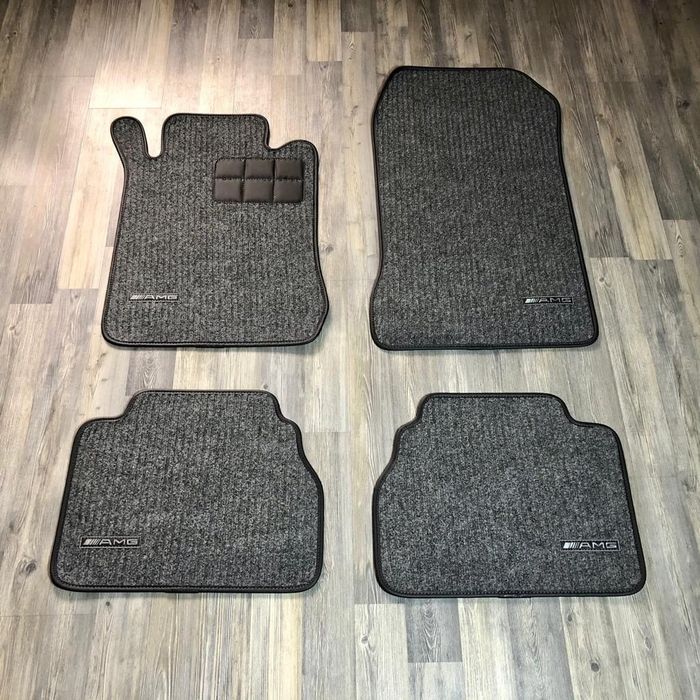 Оригинальные ворсовые коврики w210