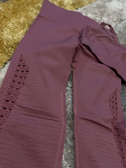 Безшевен  екип бюстие и клин