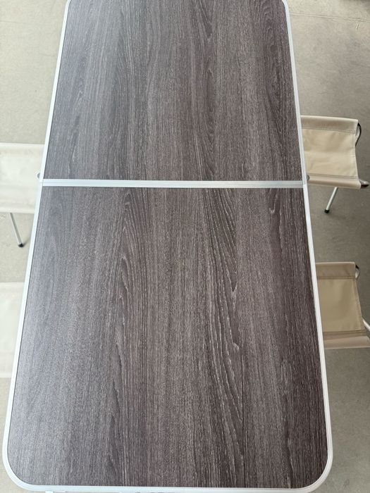 Комплект сгъваема къмпинг маса с 4 стола