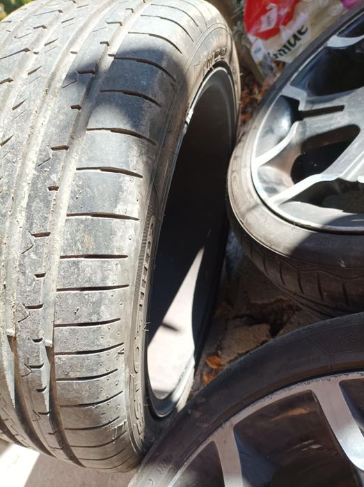 Продавам 4 броя гуми летни с алуминиеви джанти за Ситроен
