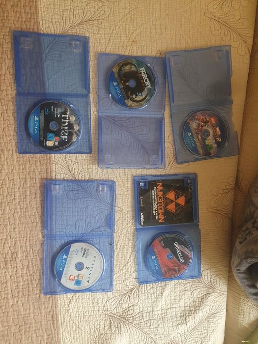Диски с играми на ps4