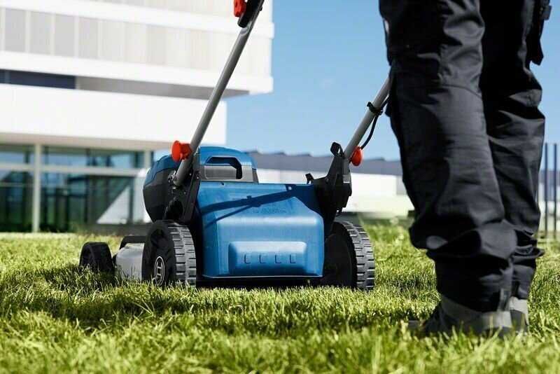 Акумулаторна косачка за трева 18V Bosch GRA 18V2-46 2xEXBA18V-80