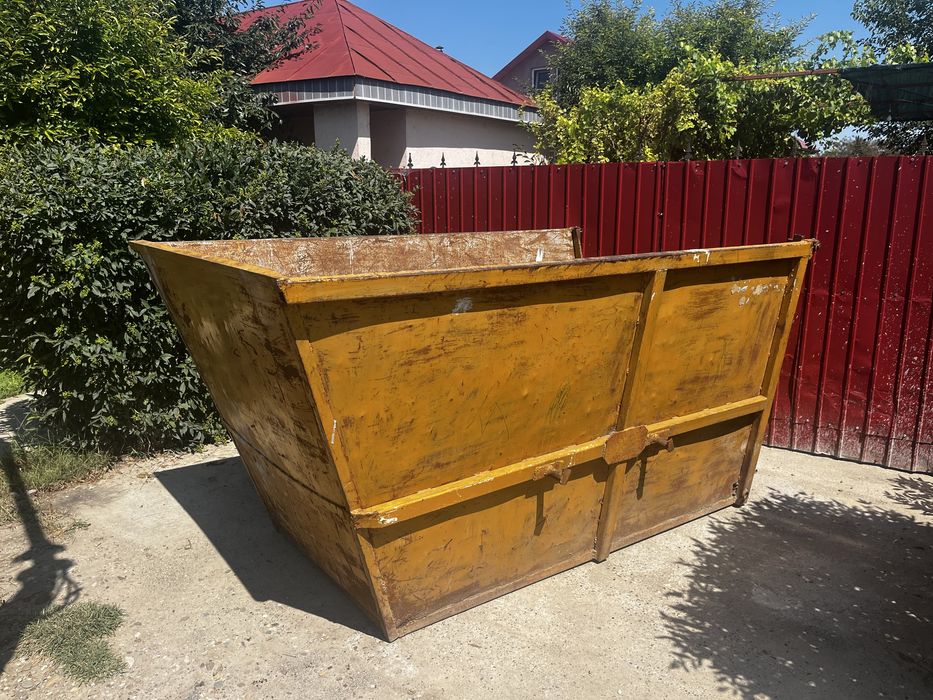 Transport moloz ,CONTAINARE diferinte marimi 3-4-5-10 15 mc