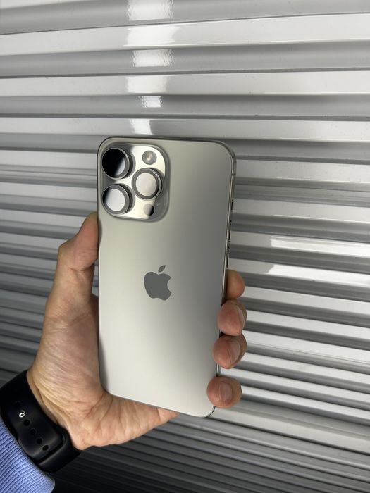 Продам айфон 15 про макс