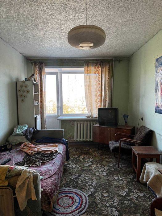 Продам 1,5 на Абая 3