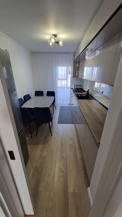 Vând apartament 3 camere 73 m2
