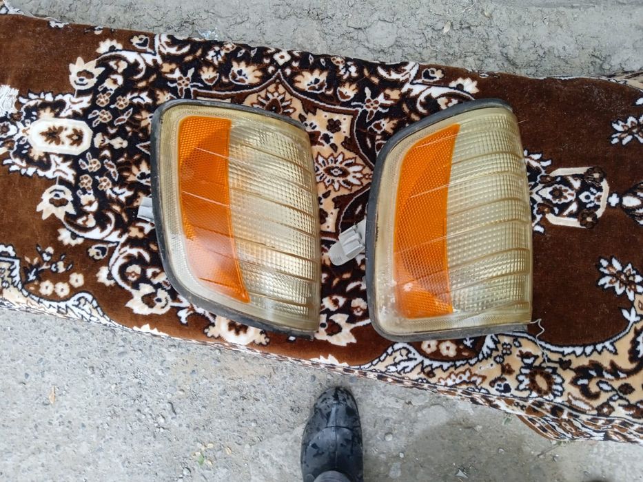 Продаётся   комплект на  Мерседес