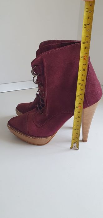 Ghete cu toc 37 piele naturala Bershka