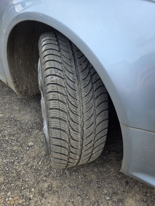Vand cauciucuri iarna + jante