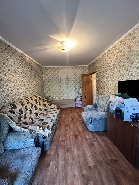 Продам 1 ком кв 30 м2 в районе 3 школв