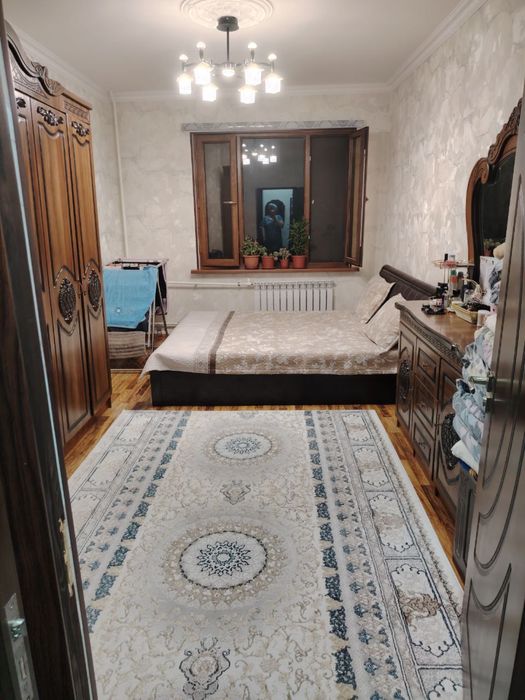 3 xonali 70 kv2 uy sotiladi