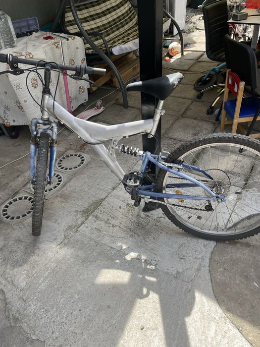 Bicicleta cu roti de 26 inch