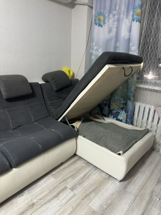 Продам диван угловой