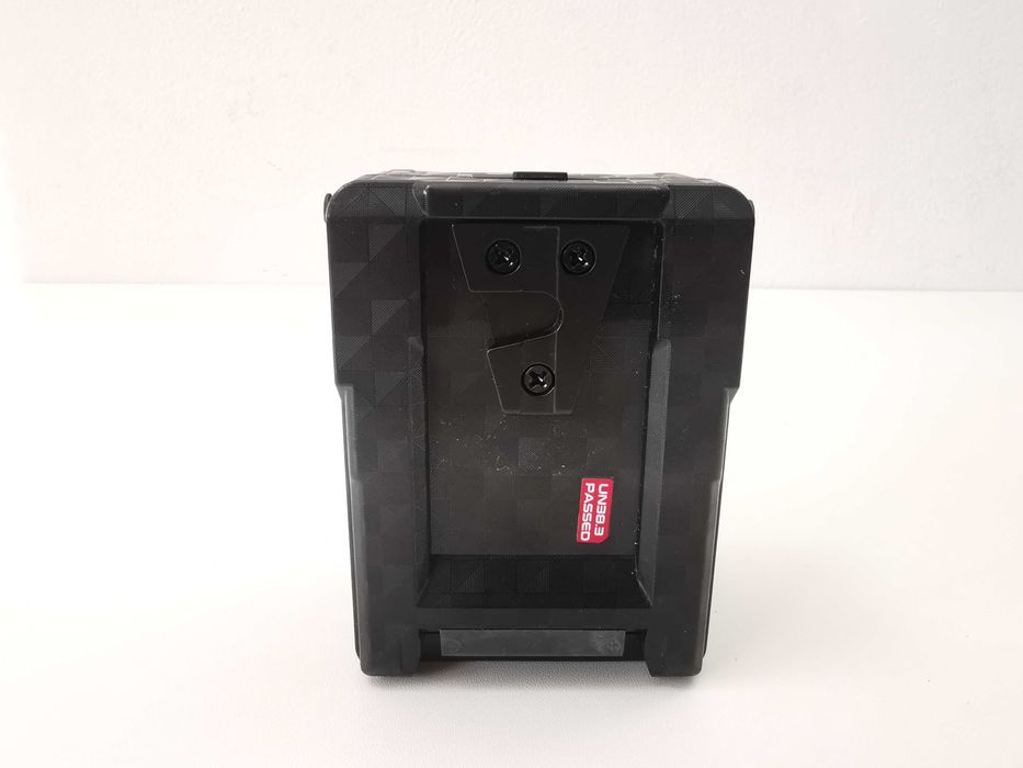 Mathorn MB-V99 V-Mount батерия с капацитет 99 Wh / 6700 mAh / 14.8V