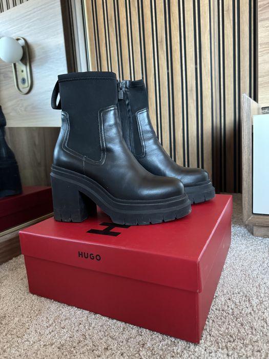 Дамски боти  Hugo Boss черни