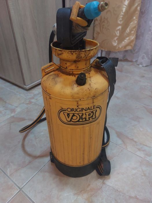 Pompa de stropit  manuala de 10L defecta