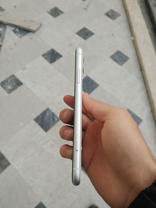 iphone 11 ideal hamma joyi radnoy yomkisti 76% hotirasi 64