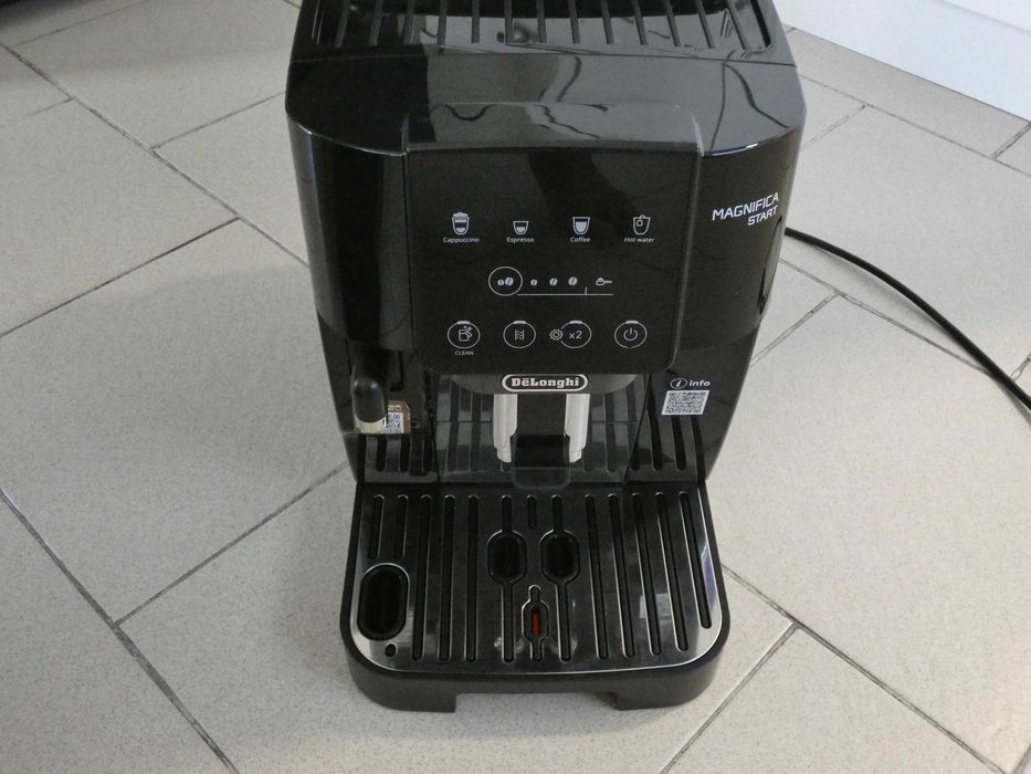 Нов Кафеавтомат Delonghi Magnifica Start с липси