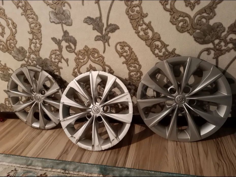 Колпаки на камри R16