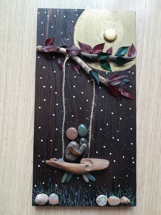 Tablouri cu pietre de râu și elemente naturale