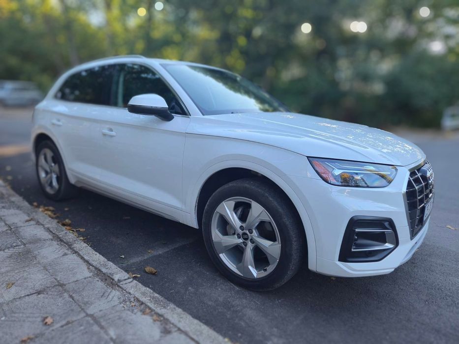 Audi Q5 2021 година