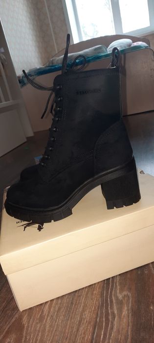 Продам новые зимние ботильоны