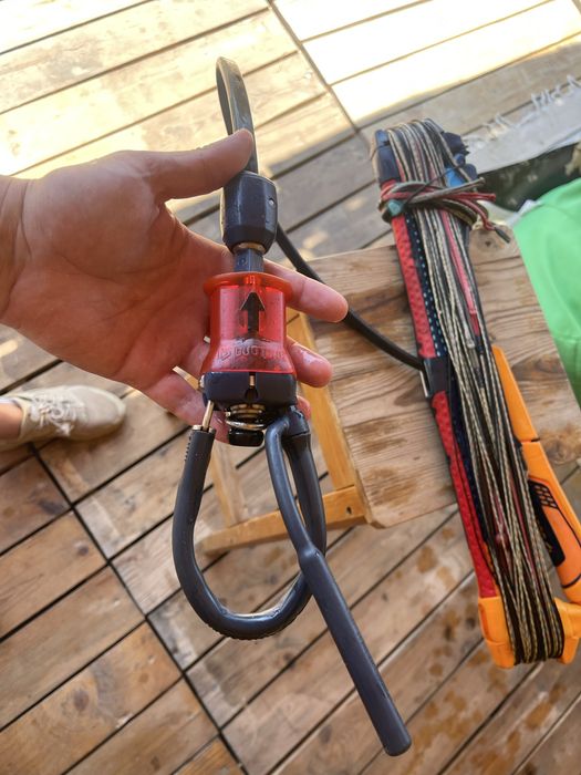 Duotone Click Bar / North Trust Bar