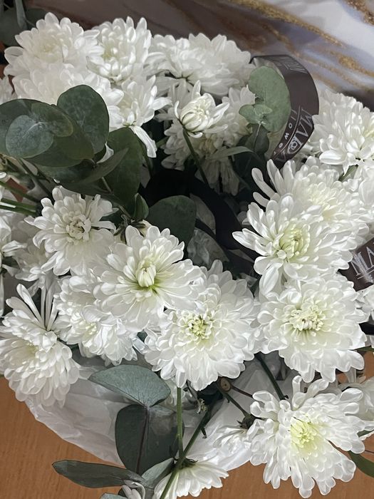 продам букет в корзине