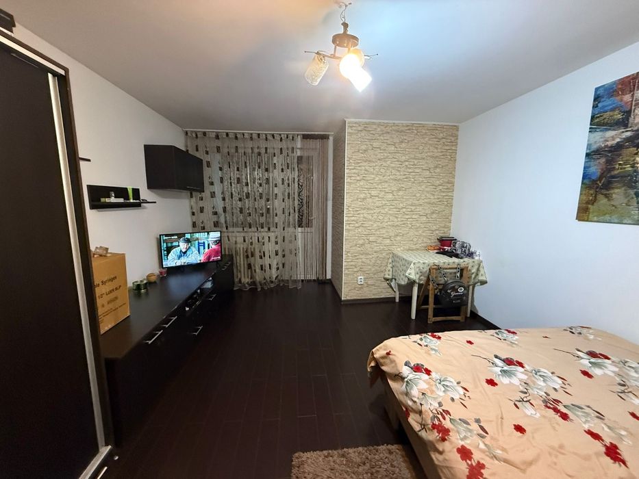 Închiriez garsonieră pe Craiovei