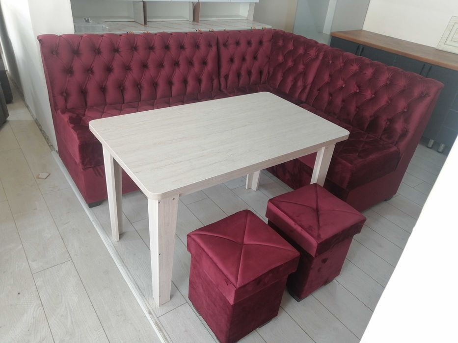 Кухонный уголок  2 года гарантия на Хороший пружины