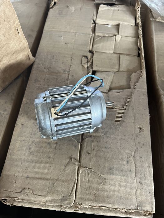 Нов Електромотор/ел.мотор 18 W 1400об.